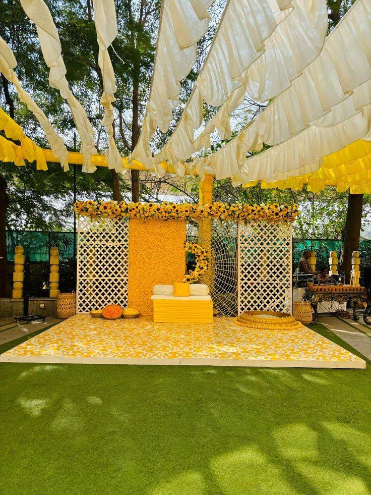 floral haldi decoration by Oikar Events
