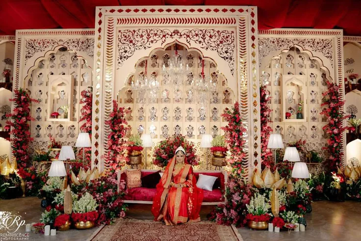 Decorating a Large Venue