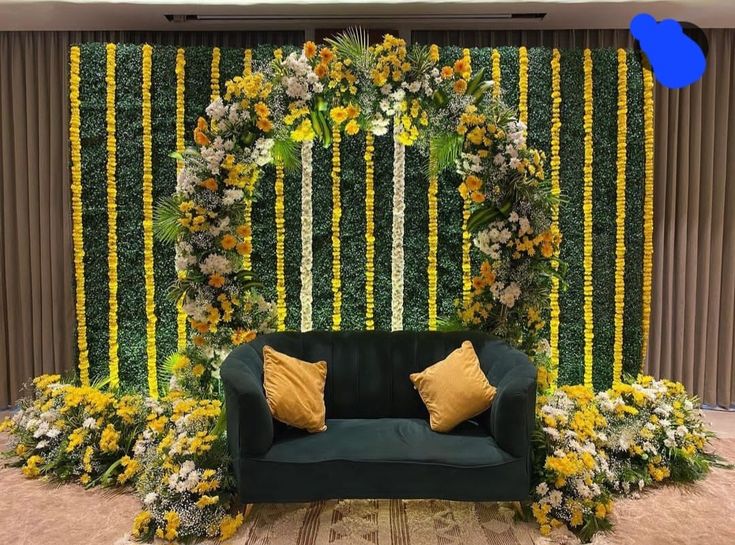 Minimal Wedding Décor